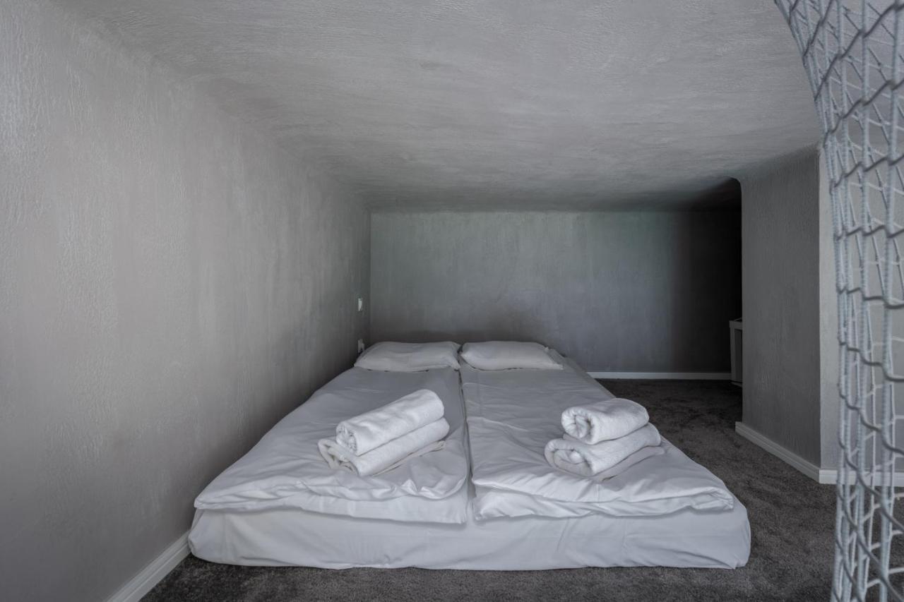 Parkside Fresh Apartments - Old Town Guesthouse - By Upstairs Krakow Exterior photo