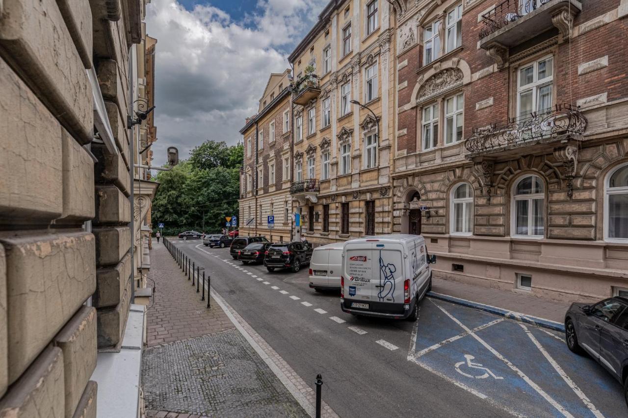 Parkside Fresh Apartments - Old Town Guesthouse - By Upstairs Krakow Exterior photo