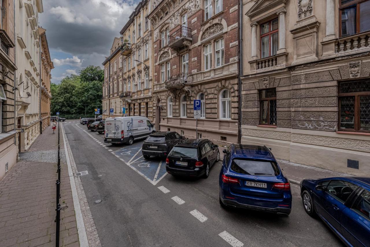 Parkside Fresh Apartments - Old Town Guesthouse - By Upstairs Krakow Exterior photo